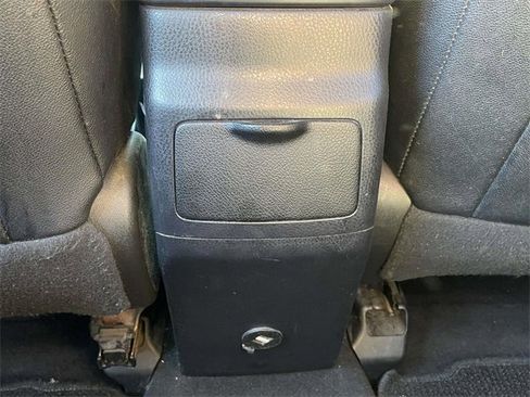 Used 2017 Toyota Corolla SE image 12