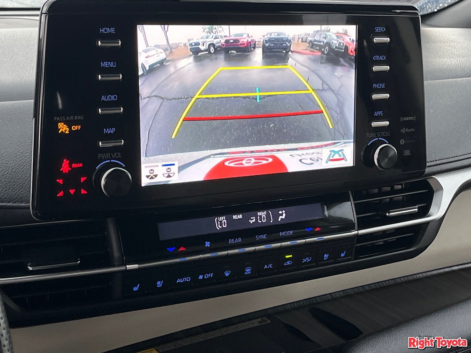 Certified 2023 Toyota Sienna Limited FWD image 28