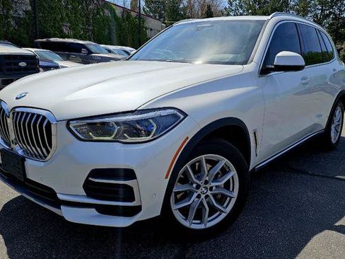 Used 2022 BMW X5 xDrive40i w/ Executive Package AWD/4WD image 1