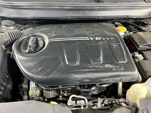 Used 2022 Jeep Cherokee Limited w/ Mopar Interior Package image 30