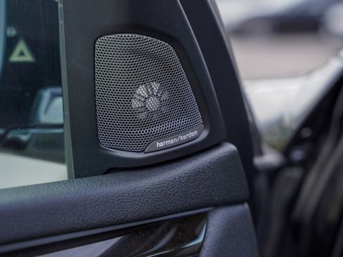 Used 2018 BMW X5 xDrive40e w/ Executive Package image 15