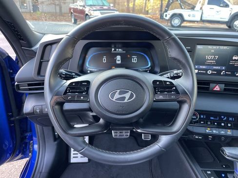 Certified 2025 Hyundai Elantra Sport image 15