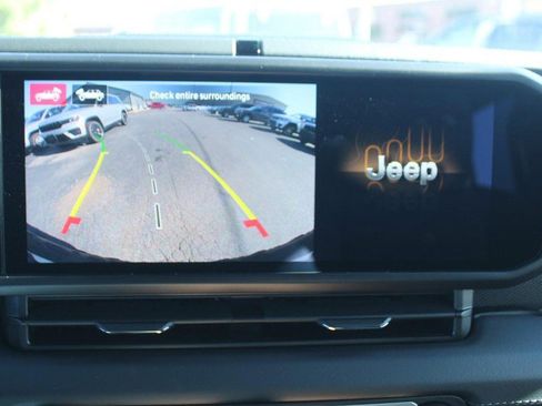 New 2026 Jeep Wrangler Unlimited Rubicon w/ Technology Group AWD/4WD image 10