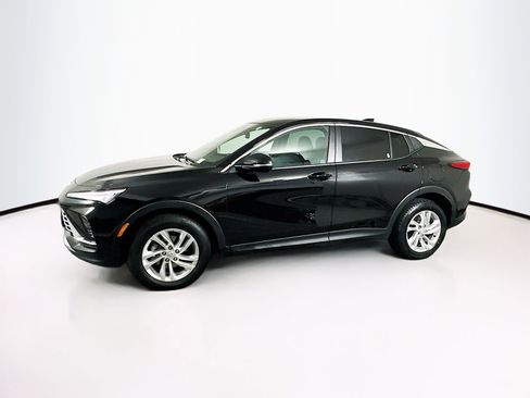 Used 2025 Buick Envista Preferred image 4