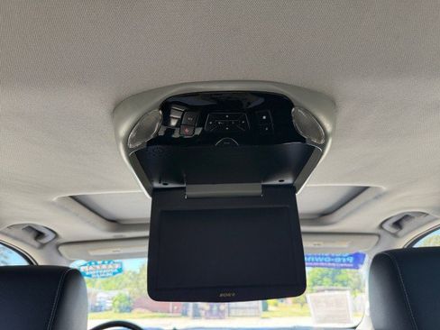Used 2019 Chevrolet Suburban Premier w/ RST 6.2L Performance Edition AWD/4WD image 16