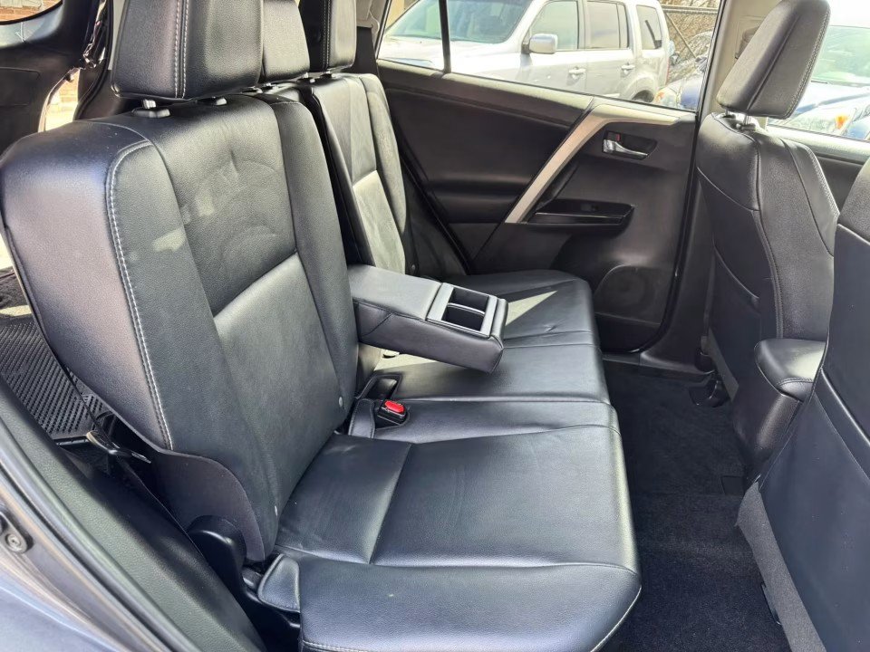 Used 2016 Toyota RAV4 Limited AWD/4WD image 16