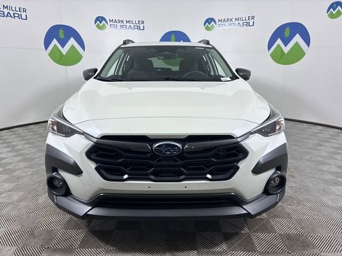 Used 2025 Subaru Crosstrek 2.0i Premium image 3