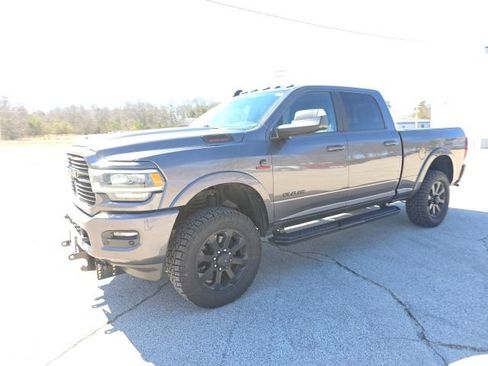 Used 2022 RAM 2500 Laramie w/ Night Edition image 8