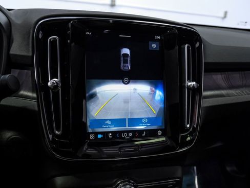 Used 2023 Volvo C40 P8 Recharge Ultimate image 27