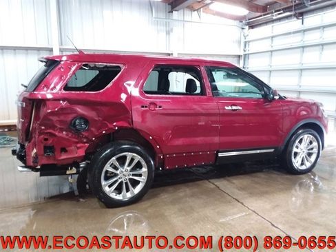 Used 2019 Ford Explorer Limited w/ Ford Safe & Smart Package image 5