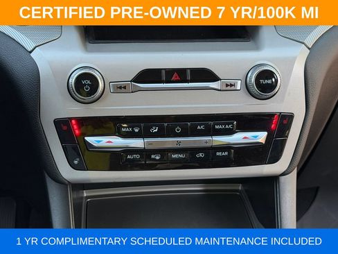 Used 2023 Ford Explorer XLT w/ Equipment Group 202A AWD/4WD image 13