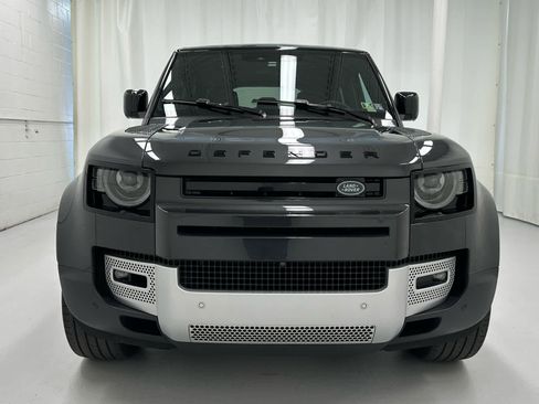 Used 2024 Land Rover Defender 110 S image 5