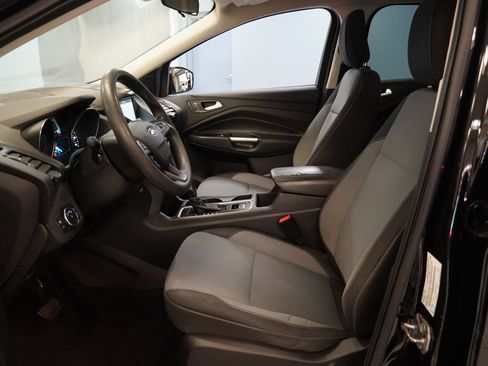 Used 2019 Ford Escape SE FWD image 4