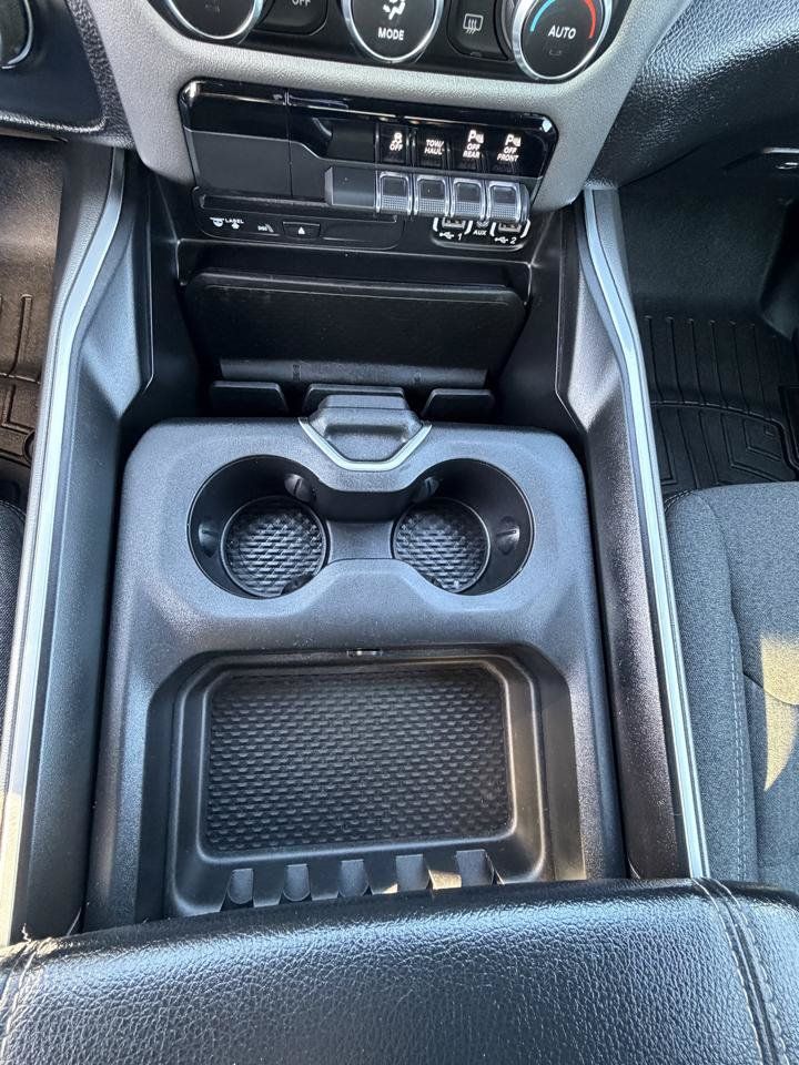 Used 2019 RAM 1500 Big Horn AWD/4WD image 30