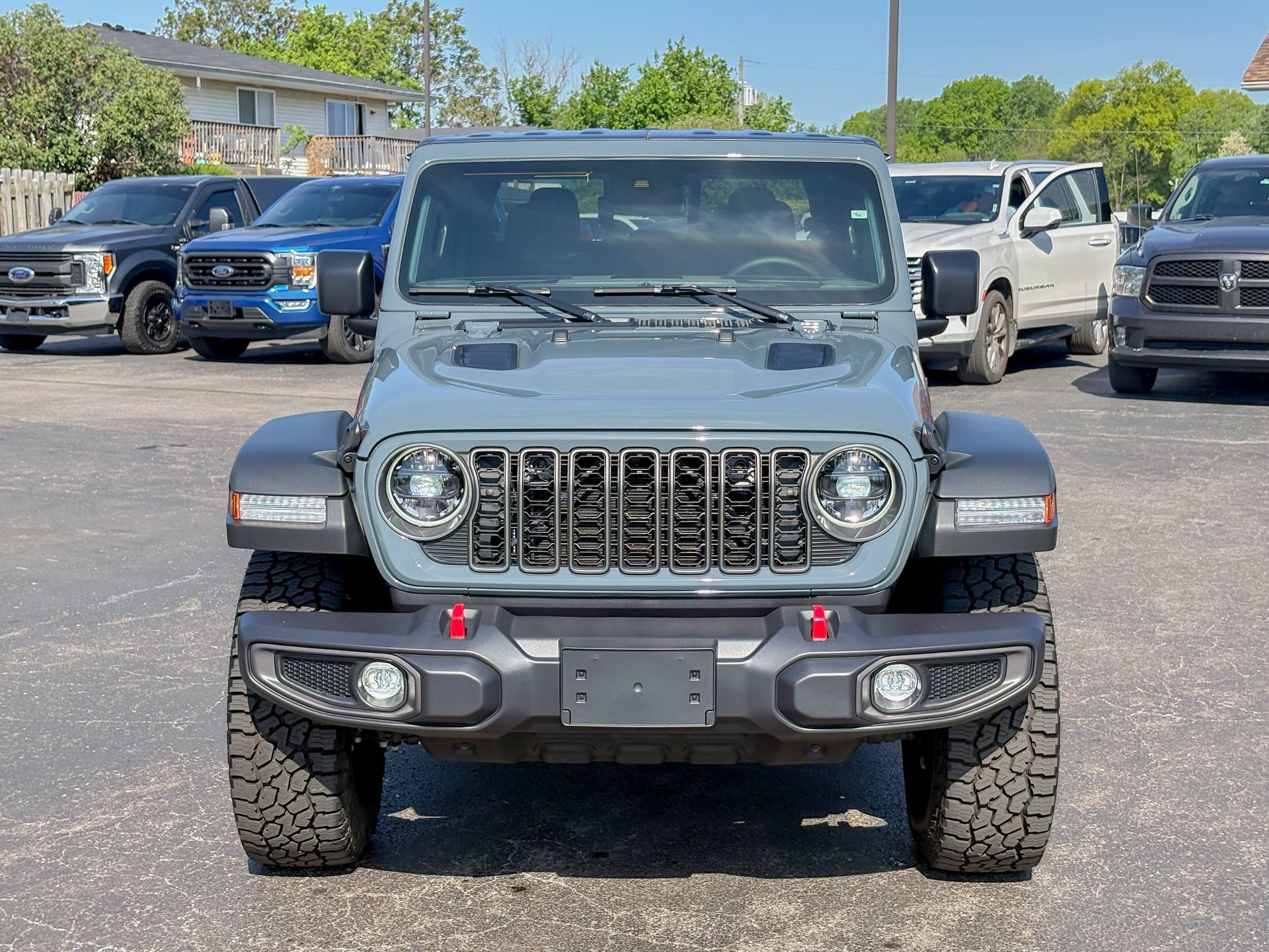 Used 2025 Jeep Gladiator Rubicon w/ Convenience Group AWD/4WD image 5