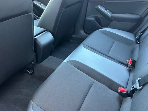 Used 2024 Honda Civic Sport image 4