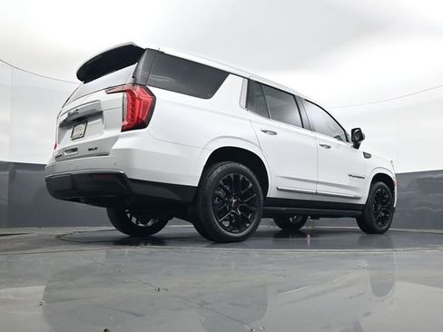 Used 2022 GMC Yukon SLT w/ SLT Luxury Package image 26