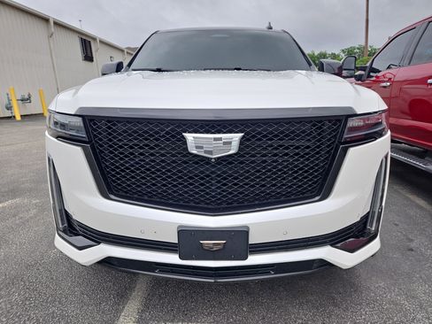 Used 2021 Cadillac Escalade Sport w/ LPO, ONYX Package RWD image 2