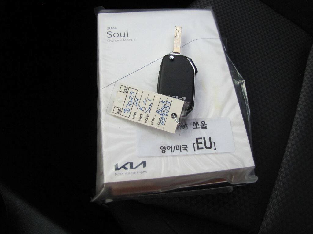 Used 2024 Kia Soul LX w/ Option Group 015 FWD image 37