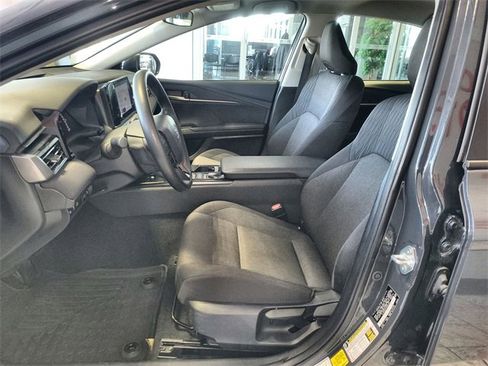 Used 2025 Toyota Camry LE image 12