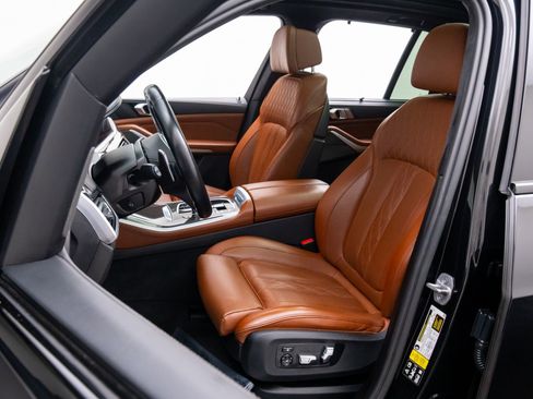 Used 2023 BMW X5 M50i w/ Executive Package image 16
