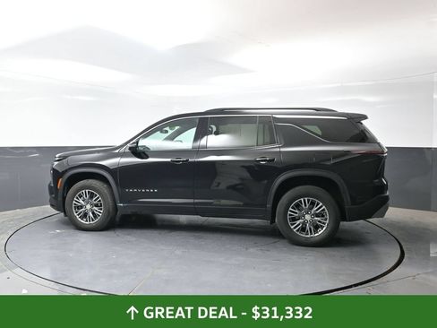 Used 2024 Chevrolet Traverse LT FWD image 11