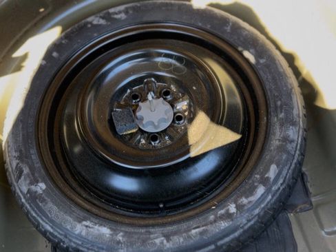 Used 2011 Toyota Camry LE image 22