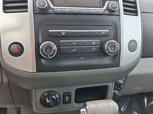 Used 2018 Nissan Frontier SV AWD/4WD image 20