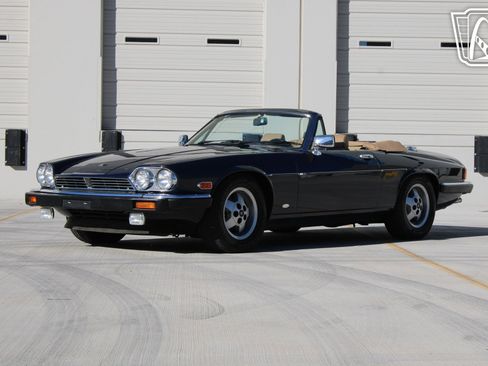 Used 1988 Jaguar XJS Convertible image 2