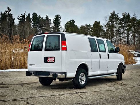 Used 2024 Chevrolet Express 2500 w/ Driver Convenience Package image 3