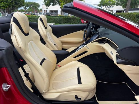 Used 2024 Ferrari Roma Spider RWD image 24