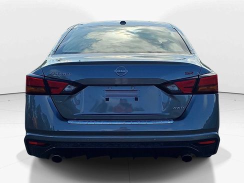 Used 2023 Nissan Altima 2.5 SR w/ SR Premium Package AWD/4WD image 7