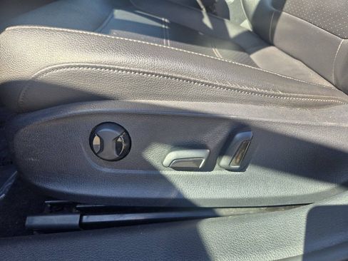 Used 2019 Volkswagen Passat 2.0T Wolfsburg FWD image 23