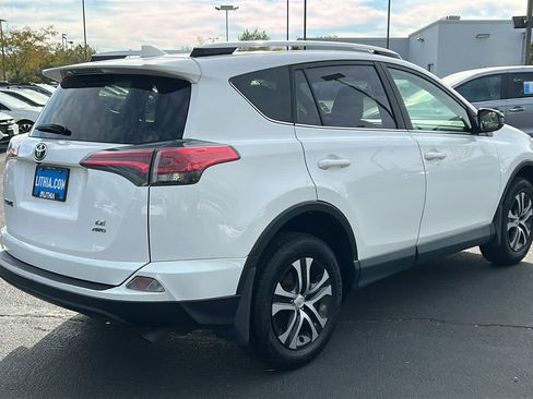 Used 2016 Toyota RAV4 LE AWD/4WD image 5
