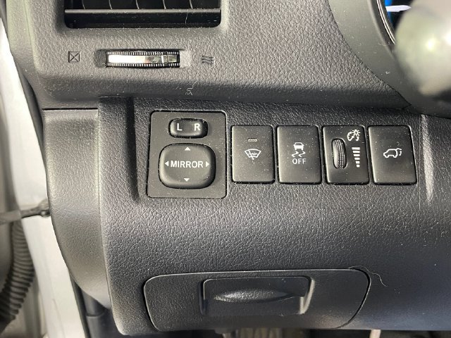 Used 2013 Toyota Highlander Limited AWD/4WD image 10