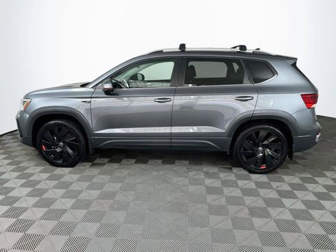 Used 2024 Volkswagen Taos SEL AWD/4WD image 4