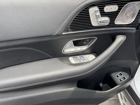 Used 2024 Mercedes-Benz GLE 450e 4MATIC image 14