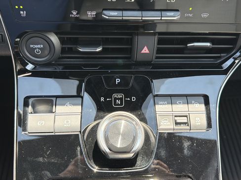 Used 2023 Subaru Solterra AWD image 22