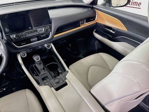Certified 2024 Toyota Grand Highlander AWD image 27