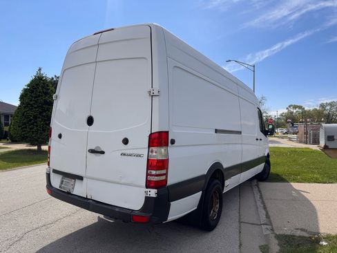 Used 2013 Mercedes-Benz Sprinter 3500 w/ Premium Pkg image 4