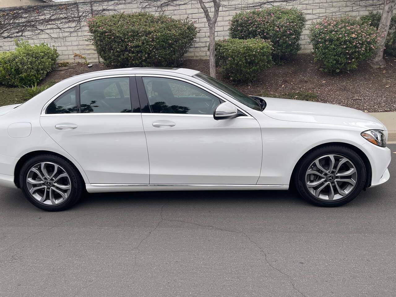 Used 2018 Mercedes-Benz C 300 Sedan image 4