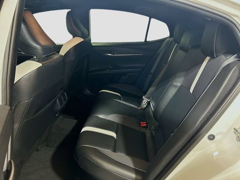 Used 2026 Toyota Camry Hybrid w/ Convenience Package FWD image 20