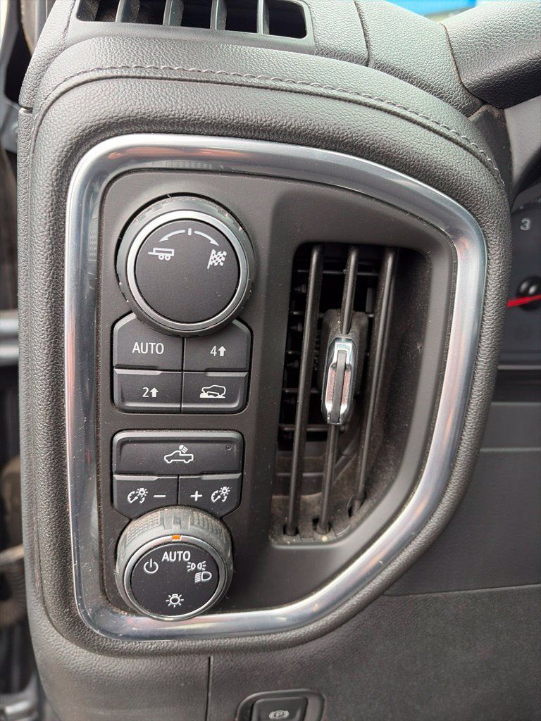 Used 2019 Chevrolet Silverado 1500 LT w/ All-Star Edition AWD/4WD image 22