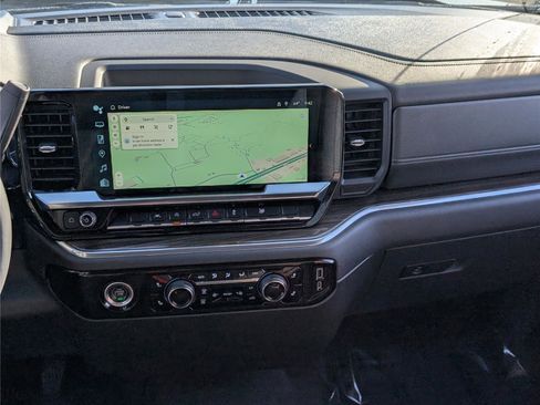 Used 2023 Chevrolet Silverado 1500 LT image 15