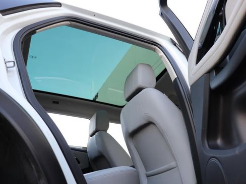 Used 2021 Land Rover Range Rover Evoque S image 35