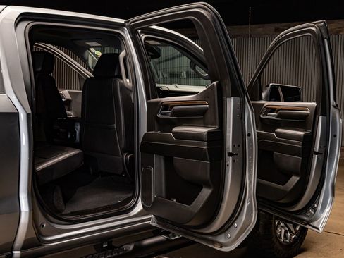 Used 2024 Chevrolet Silverado 1500 RST image 26