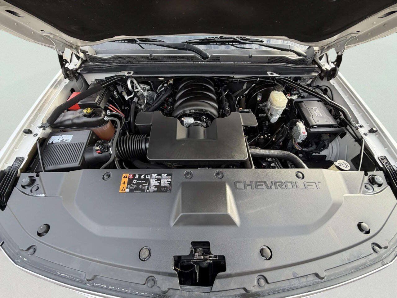 Used 2019 Chevrolet Suburban Premier w/ Premier Plus Edition AWD/4WD image 36