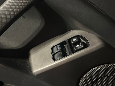 Used 2009 Mitsubishi Eclipse GT image 12