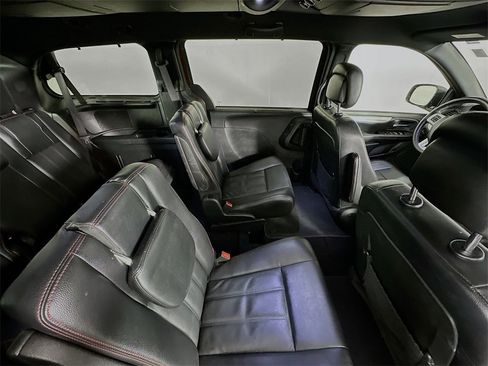 Used 2017 Dodge Grand Caravan GT image 27
