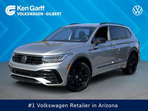 Used 2023 Volkswagen Tiguan SE R-Line FWD image 1